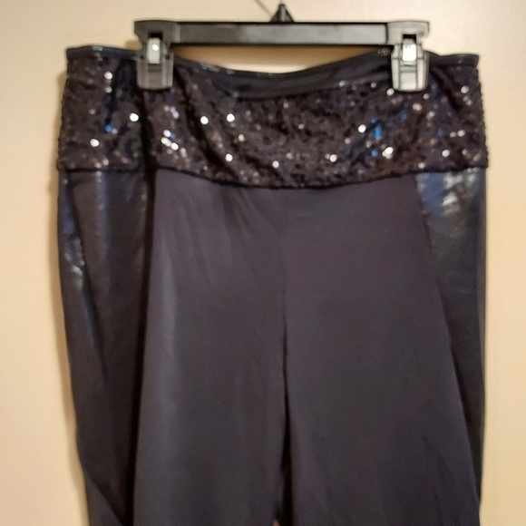 Balera 2 pc dancewear LA (12-14) black shiny set rn#64830 85%nylon 15%spandex - Picture 11 of 13